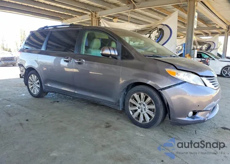 2012 Toyota Sienna Limited 7-Passenger z USA, uszkodzony, nr VIN 5TDYK3DC2CS218803